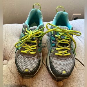 EUC Asics Gray and Yellow Athletic Shoes (6.5)